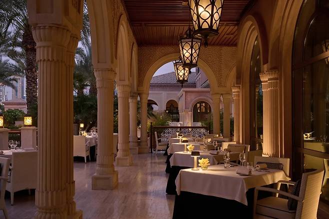 원 앤 온리 더 팜 리조트 내에 자리한 미쉐린 2스타 레스토랑 스테이. 사진제공|oneandonlyresorts.com