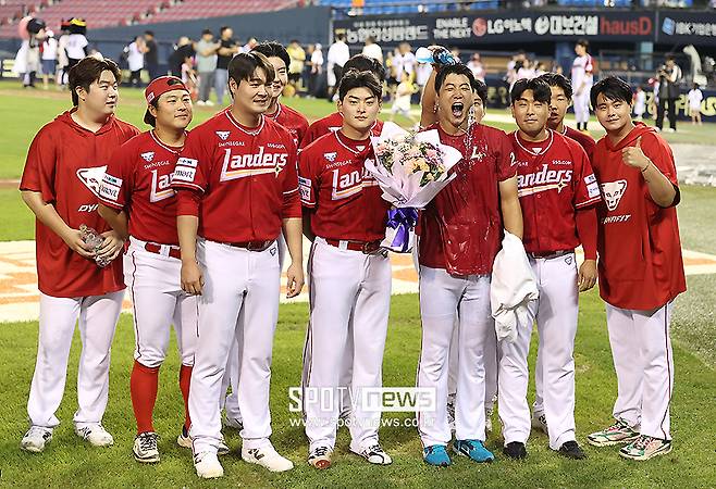 ▲ 팀의 주장으로 팀의 정규시즌 3위를 이끄는 등 그라운드 안팎에서 리더십을 발휘한 김광현 ⓒ곽혜미 기자