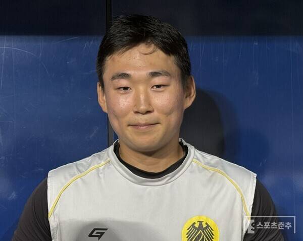 상무 류현인이 1일 서울 고척스카이돔에서 열리는 KT와의 퓨처스 챔피언 결정전을 앞두고 취재진과 대화를 나눴다. (사진=스포츠춘추 박승민 기자)