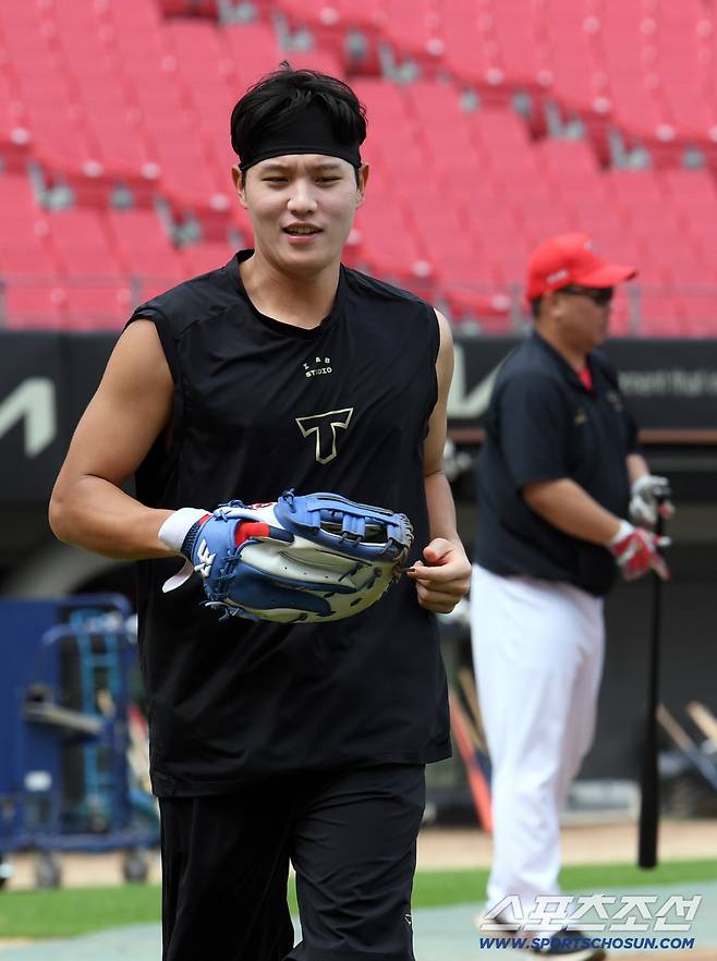 27일 광주 기아챔피언스필드에서 열린 KIA 타이거즈와 NC 다이노스의 경기. KIA 오선우가 훈련을 하고 있다. 광주=박재만 기자 pjm@sportschosun.com/2025.09.27/