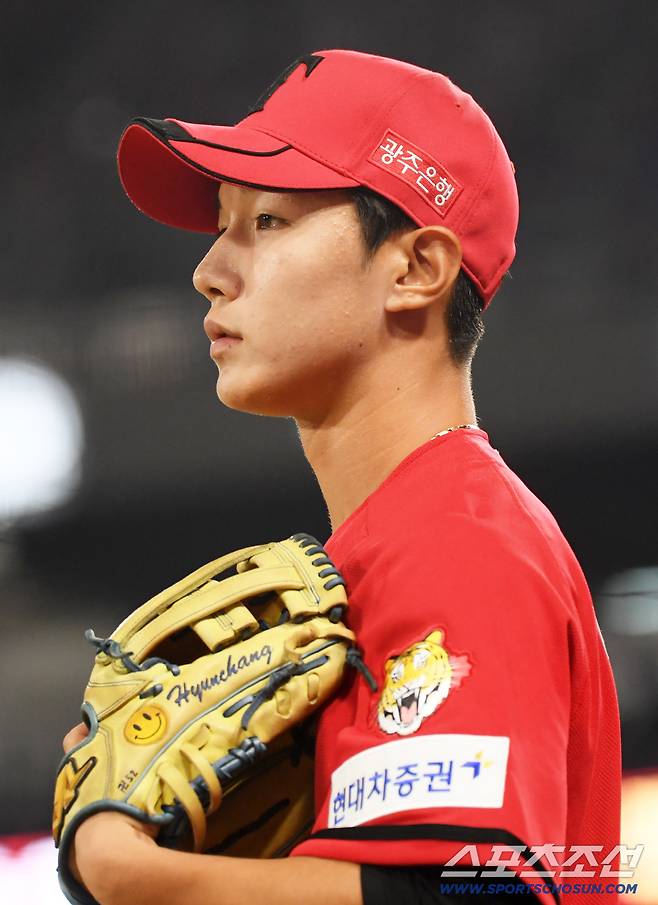 23일 광주 기아챔피언스필드에서 열린 KIA 타이거즈와 LG 트윈스의 경기. KIA 정현창이 몸을 풀고 있다. 광주=박재만 기자 pjm@sportschosun.com/2025.08.23/