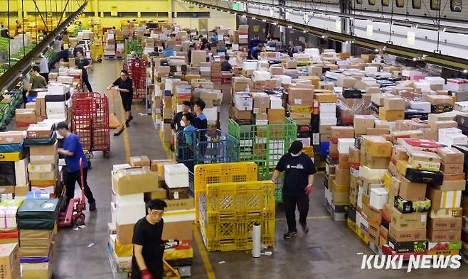 이커머스 업체들이 추석 연휴 배송 공백을 최소화하며 고객 확보 경쟁을 이어간다. 쿠키뉴스 자료사진