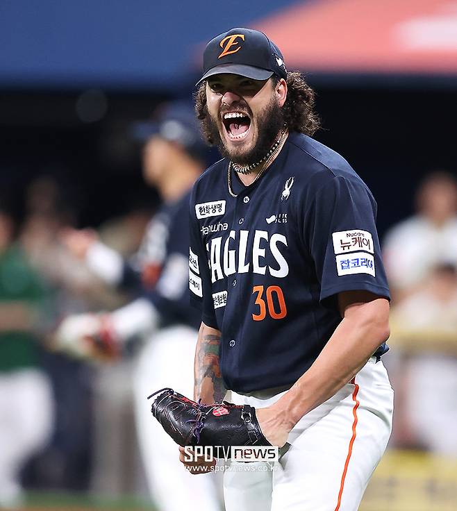 ▲ 메이저리그 구단들의 큰 관심을 받고 있는 폰세는 포스트시즌에서도 게임체인저가 될 것이라는 기대를 모은다 ⓒ곽혜미 기자