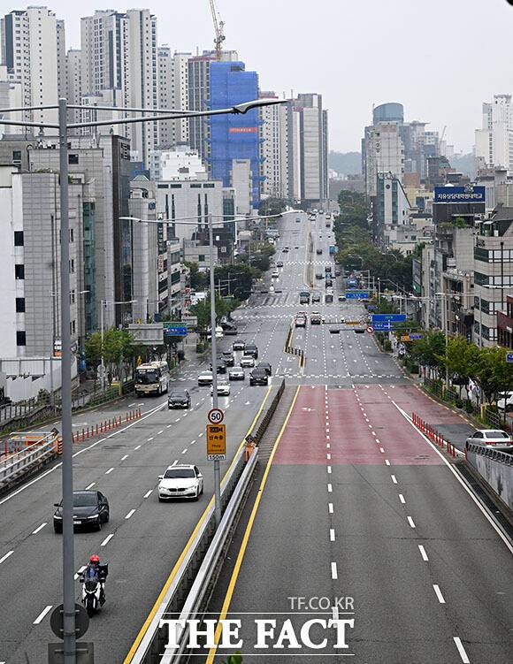 한산한 모습을 보이는 서초구 방배동 일대.