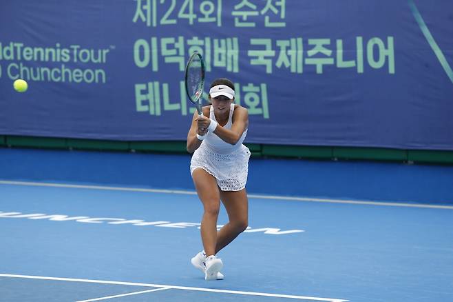 컨디션 난조로 범실을 쏟아낸 이하음