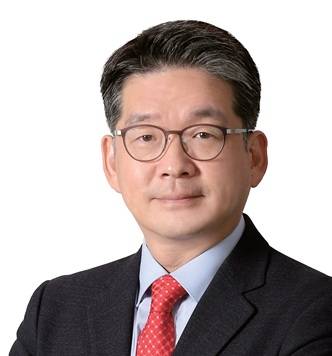 이준희 IGM세계경영연구원 교수 - 현 로쉬(Loshe) 안전리더십 연구원 부대표, 현 커니(Kearney) 파트너