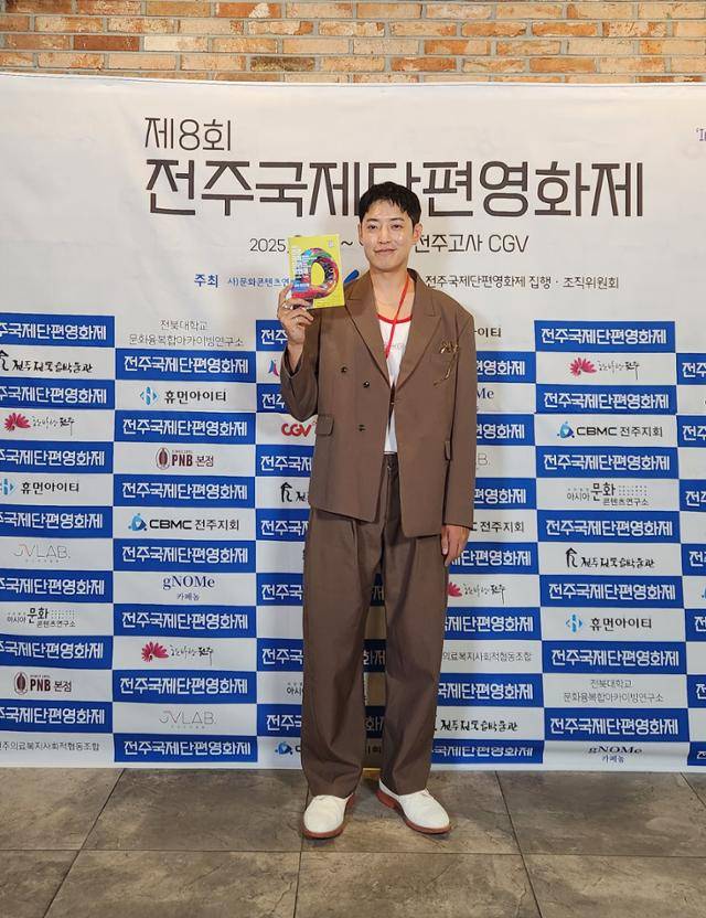 배우 겸 감독 정헌. 블루드래곤엔터테인먼트 제공