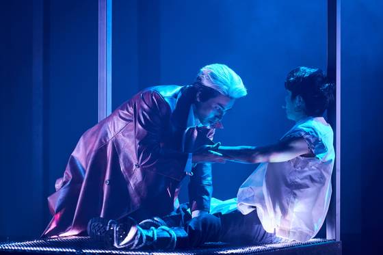 A scene from the new rock musical ″Shadow″ running through Oct. 26 at the Baekam Art Hall in Gangnam District, southern Seoul [BLUE STAGE]