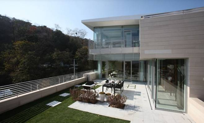 서울 성북구 성북동 대사관로에 위치한 타운하우스 ‘게이트힐즈 성북’. [해안건축 공식 홈페이지]