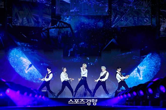 그룹 투모로우바이투게더 미국 공연 모습. 빅히트 뮤직 제공