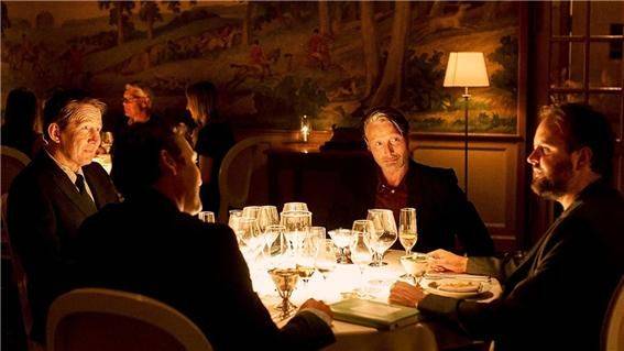 오늘의 100분 토론 주제는 술입니다. 소재도 술입니다!