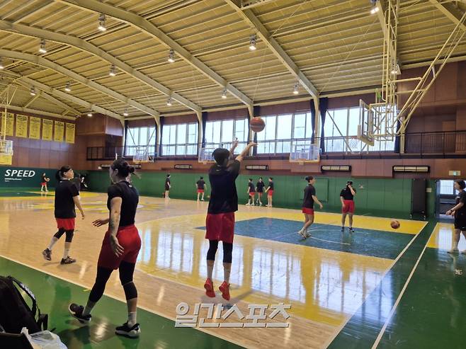 4일 오전 일본 전지훈련 중 슈팅 연습을 하는 BNK 선수들. BNK 제공