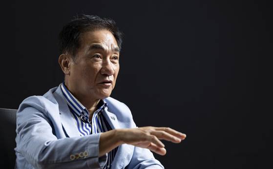 30년 정치 인생을 마감하는 정장선 평택시장은 “정치인은 자신의 언행이 국가와 국민에게 정말 도움이 되는지 따져봐야 한다”고 말했다. 최영재 기자