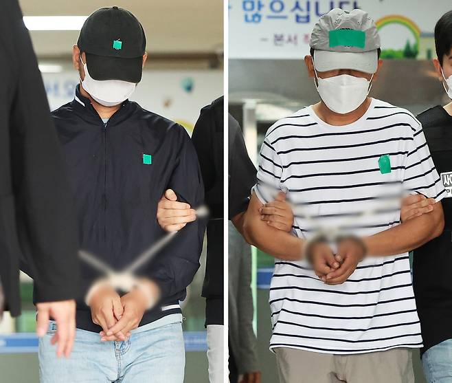 KT 무단 소액결제 사건 피의자 A씨(왼쪽)와 B씨가 지난달 25일 경기도 수원시 영통구 수원영통경찰서 유치장에서 검찰로 송치되고 있다. 연합뉴스