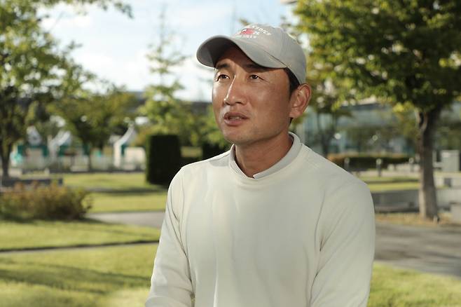 한국과 일본 골프 지도법의 장점만을 결합해 여러 선수들을 가르치고 있는 권기택 골프 코치. 윤현준 골프전문사진기자