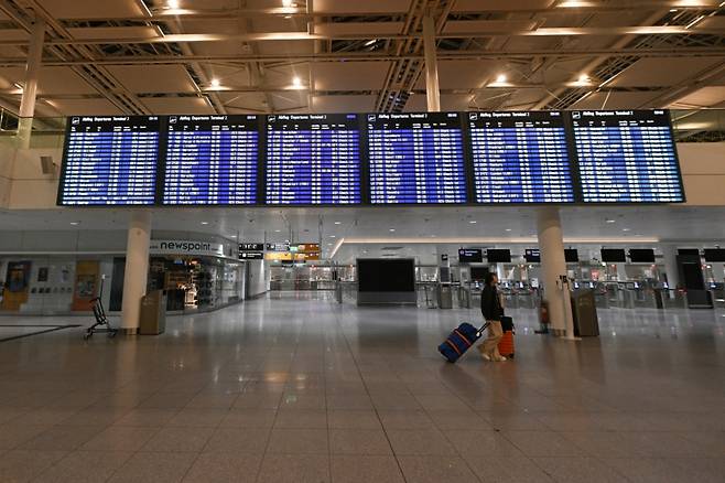 독일 뮌헹 공항이 3일(현지시간) 정체불명의 드론(무인기) 출몰로 이틀 연속 폐쇄됐다. /로이터=뉴스1