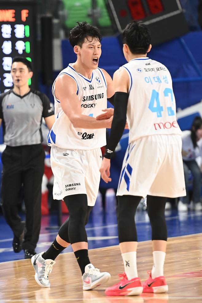 득점 직후 기뻐하는 삼성 최현민. KBL 제공