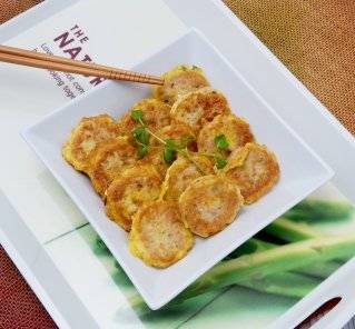 고기 대신 두부를 넣어 소화에 부담이 거의 없는 두부 동그랑땡. GETTYIMAGES