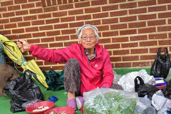 이수진 作 '#3 망경동 오일장