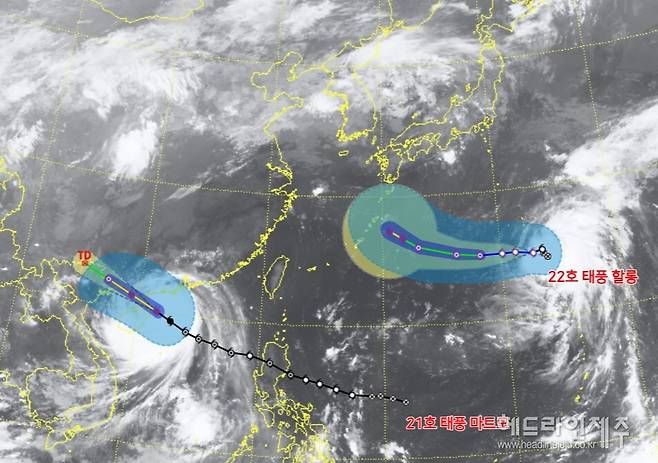 제21호 태풍과 제22호 태풍 현재 위치 위성 사진.