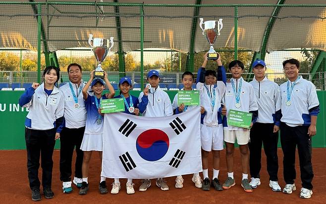 2025 ATF U12 인터콘티넨탈 국가대항전에서 동반 준우승한 12세 이하 남녀 테니스 대표팀