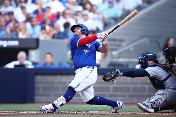 커크는 이날 멀티 홈런 기록했다. 사진= Getty Images/AFP= 연합뉴스 제공