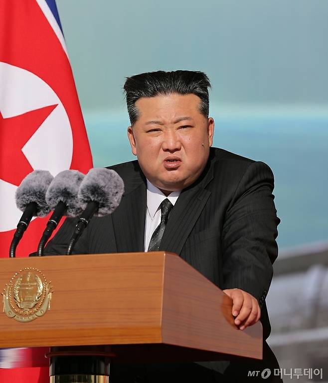 (평양 노동신문=뉴스1) = 북한 노동당 기관지 노동신문은 5일 "무장장비전시회 '국방발전-2025'가 지난 4일 수도 평양에서 성황리에 개막했다"라고 보도했다.   [국내에서만 사용가능. 재배포 금지. DB 금지. For Use Only in the Republic of Korea. Redistribution Prohibited]  rodongphoto@news1.kr  Copyright (C) 뉴스1. All rights reserved. 무단 전재 및 재배포,  AI학습 이용 금지. /사진=(평양 노동신문=뉴스1)