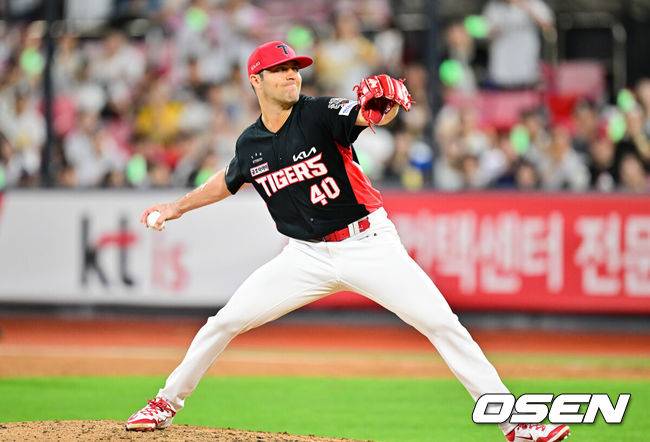 [OSEN=수원, 박준형 기자]  29일 오후 수원 KT위즈파크에서 ‘2025 신한 SOL BANK KBO리그’ KT 위즈와 KIA 타이거즈의 경기가 진행됐다. 이날 경기에 KT는 패트릭을, KIA는 네일을 선발투수로 내세웠다. 4회말 KIA 선발투수 네일이 역투하고 있다   2025.08.29 / soul1014@osen.co.kr