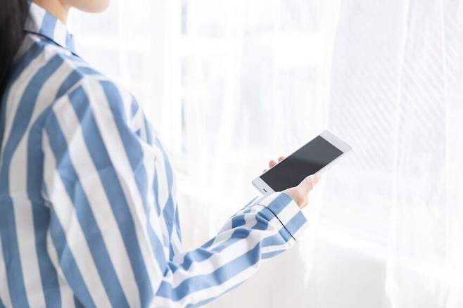 카카오 측은 즉각 답하기 어려운 상황에서 더 여유롭고 정확한 소통을 돕는 장치라고 설명한다.&nbsp;게티이미지