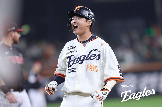 ▲ 1985년 창단을 기념하는 '40주년 특별 유니폼'을 입은 한화 이도윤 ⓒ 한화 이글스