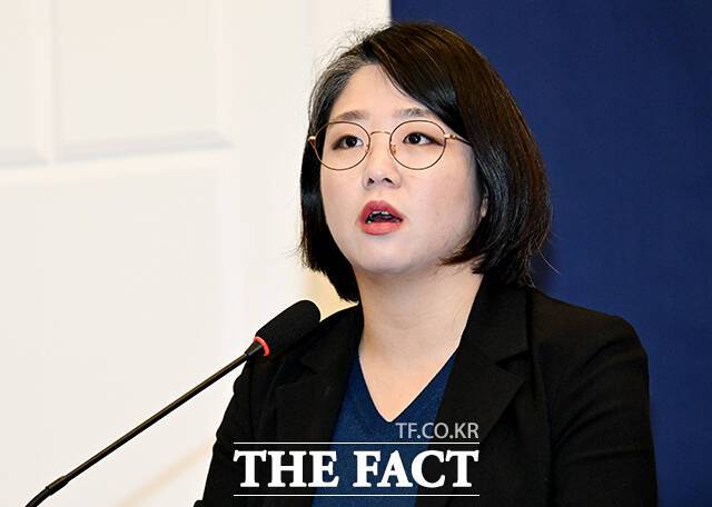 出血法は第21回国民議会で2回開始されましたが、最終的に捨てられました。この写真は、先月、生命に生命を再提出したベーシックインカムパーティーであるYong Hee Inを示しています。 /レポーター割り当て