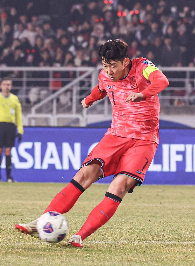 한국 남자 선수 A매치 최다 출전 기록을 새로 쓰게 될 손흥민. ⓒ 데일리안 방규현 기자