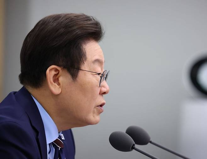 이재명 대통령이 지난 2일 용산 대통령실에서 수석보좌관회의를 주재하고 있다. 사진=연합뉴스