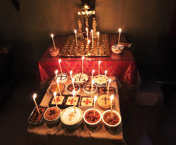 한국 정교회 서울 성니콜라스 성당 추도식에 차려진 꼴리바.  한국정교회 제공