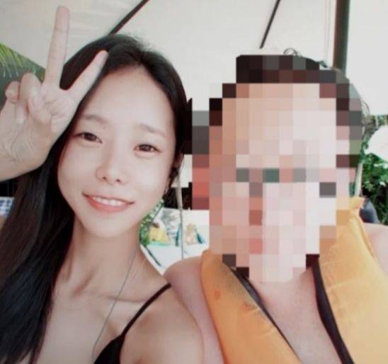 An image of Lee Eun-hae, left, and victim Yoon Sang-yeop in an undated photo [JOONGANG ILBO]