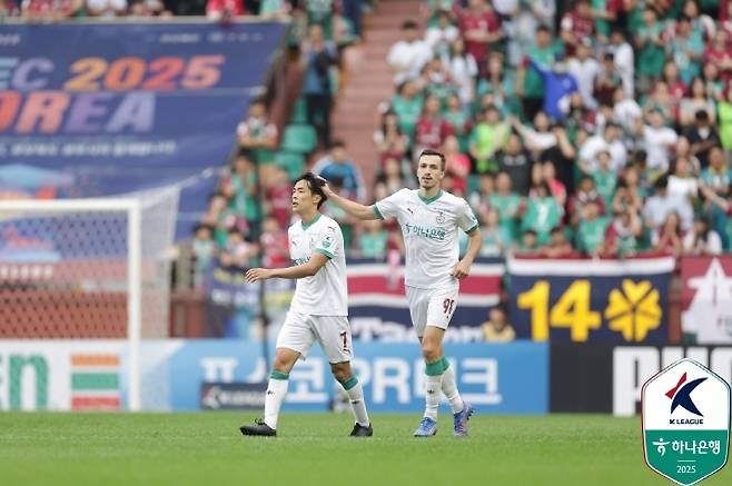 마사(사진 왼쪽). 사진=한국프로축구연맹