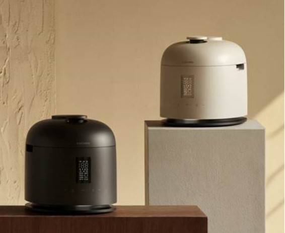 쿠첸 ‘123 밥솥’ (좌측부터 다크 실버, 매트 아이보리)/사진=쿠첸