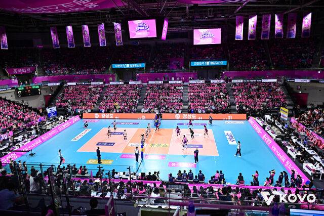 흥국생명과 정관장의 2024-2025 V-리그 여자부 챔피언결정전 5차전/KOVO