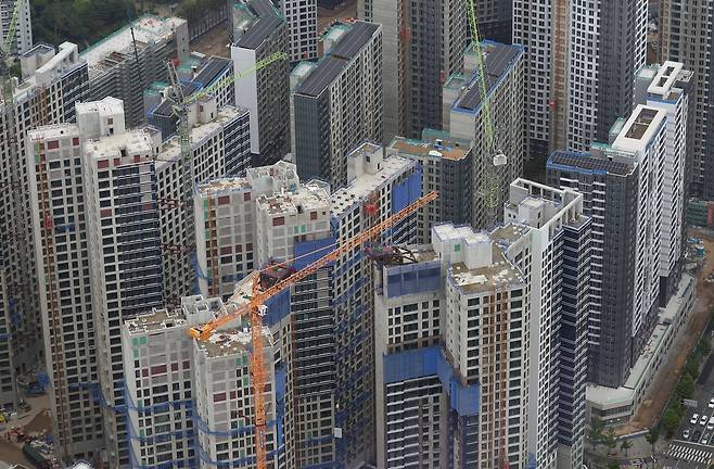 서울 송파구 잠실르엘아파트 건설 현장의 모습. [연합]