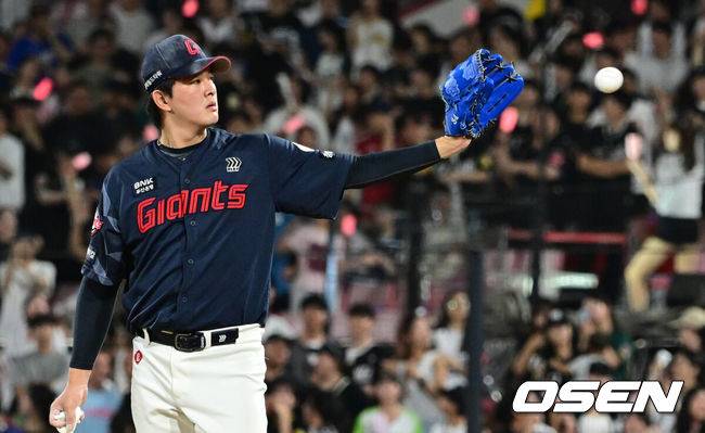 [OSEN=조은정 기자] 롯데 김원중. 2025.09.03 /cej@osen.co.kr