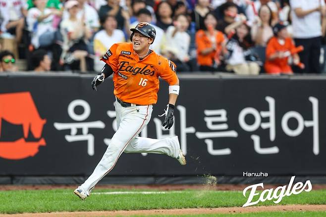 ▲ 하주석은 팀의 주전 2루수로 포스트시즌 무대를 누빌 가능성이 적지 않다 ⓒ한화 이글스