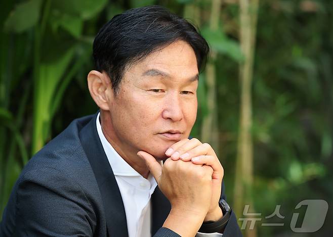 최용수 전 감독이 29일 오후 서울 강남구의 한 식당에서 뉴스1과 인터뷰를 하고 있다. 2025.9.29/뉴스1 ⓒ News1 김진환 기자