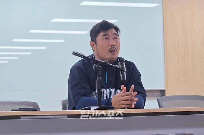 7일 경기 전 기자회견에서 눈시울을 붉힌 NC 이호준 감독. 대구=윤승재 기자