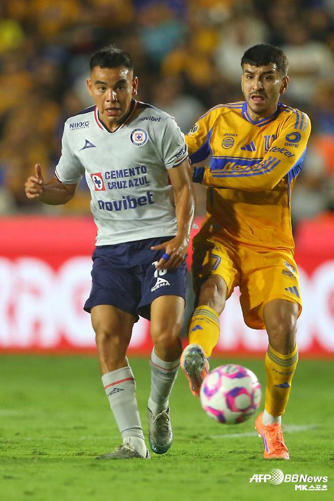 앙헬 코레아(사진 오른쪽). 사진=AFPBBNews=News1