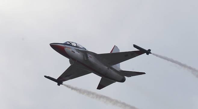 한국항공우주는 2027년 1분기 계약 예정인 미 해군 훈련기 교체 사업에 도전하고 있다. 사진은 사업에 도전할 T-50 훈련기. /사진=뉴스1