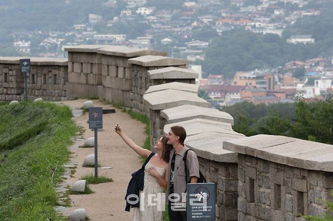 낙산공원 성곽길(사진=이데일리DB)