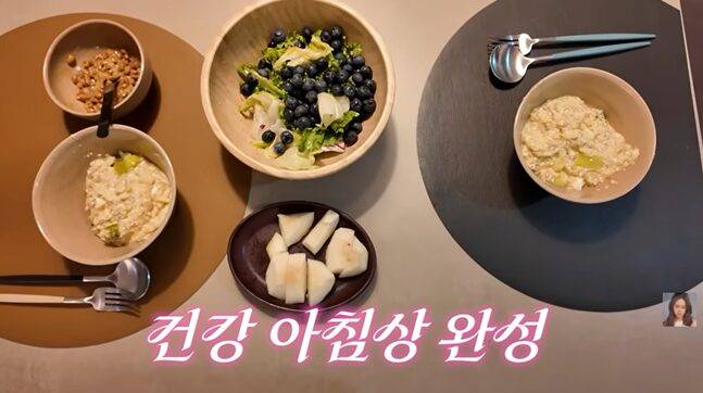 정석원이 뚝딱 완성한 오트밀죽 아침 밥상. 사진=백지영 유튜브 캡처