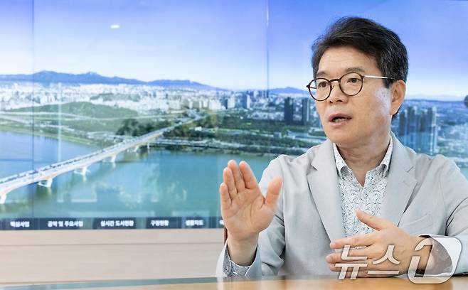 정원오 서울 성동구청장이 21일 서울 성동구청에서 뉴스1과 인터뷰하고 있다. ⓒ News1 이승배 기자