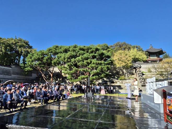 2025 궁중문화축전의 한 행사인 ‘낙선재 100년의 시간과 풍경’ 개막식이 8일 오후 2시30분 서울 종로구 창덕궁 낙선재 앞마당에서 열렸다. 대한황실문화원