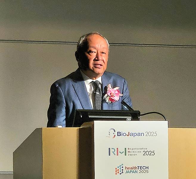 고토 테이이치(Teiichi Goto) 일본 후지필름홀딩스 대표가 8일 '바이오재팬 2025' 개막식 기조강연을 하고 있다./요코하마(일본)=염현아 기자
